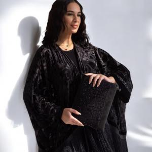 قُفطان قطيفة مُفرغة مع تل وباييت فري سايز | Velvet Cutout Kaftan with Tulle & Sequins Free Size