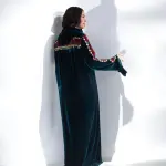 قُفطان قطيفة كوري مستورد درجة أولى مع تطريز سيناوي يدوي دسم | Premium Imported Korean Velvet Kaftan with Rich Handmade Sinai Embroidery
